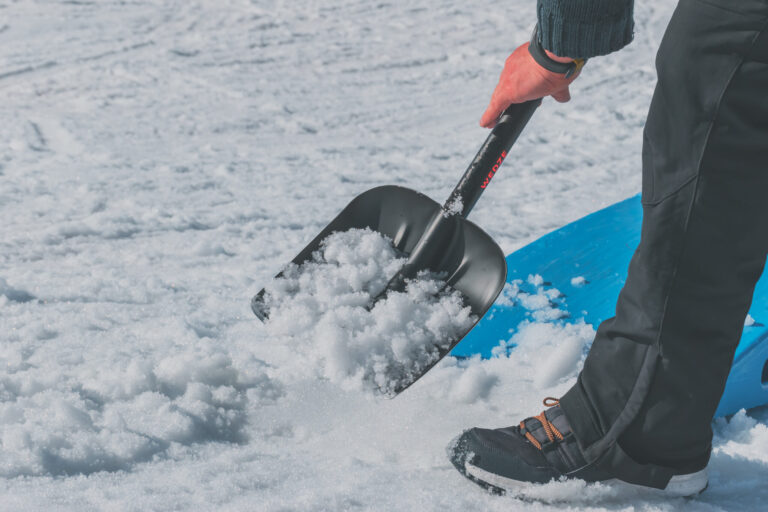 How-To-Remove-Ice-From-Driveways-