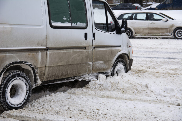 Best-Ice-Melt-For-Commercial-Ice-Removal