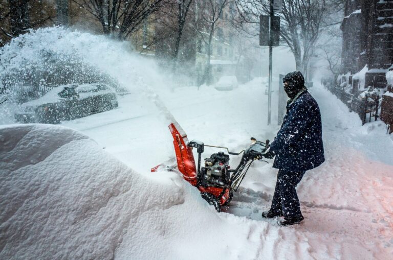Keeping-your-business-warn-and-safe-this-winter