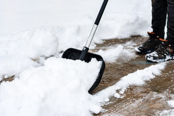 Clearing Ice From Your Driveway In A Eco-Friendly Way