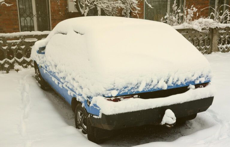 How Car Defrosters Work and Their Importance