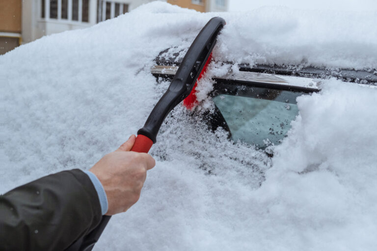 How To Quickly Get Ice Off Your Windshield