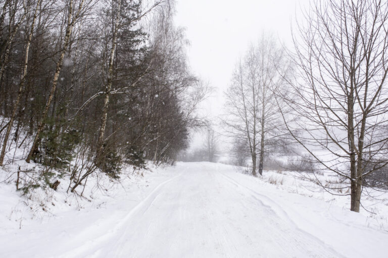 The-Rise-Of-Liquid-Road-Salt-A-Snowy-Revolution-Or-Just-Hot-Air