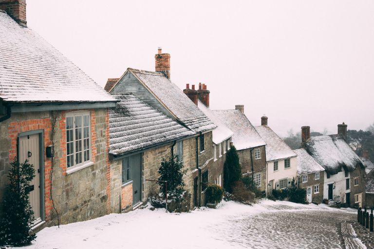 January 10 Snowstorm Forecast Heavy Snow and Roof Care Tips
