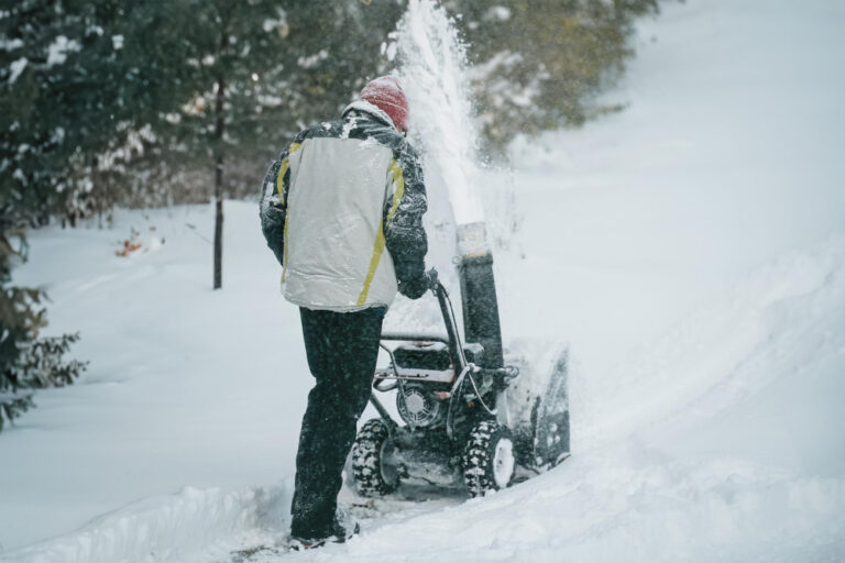February 4, 2025 Anticipated Heavy Snowfall and Proactive Snow Removal Tip