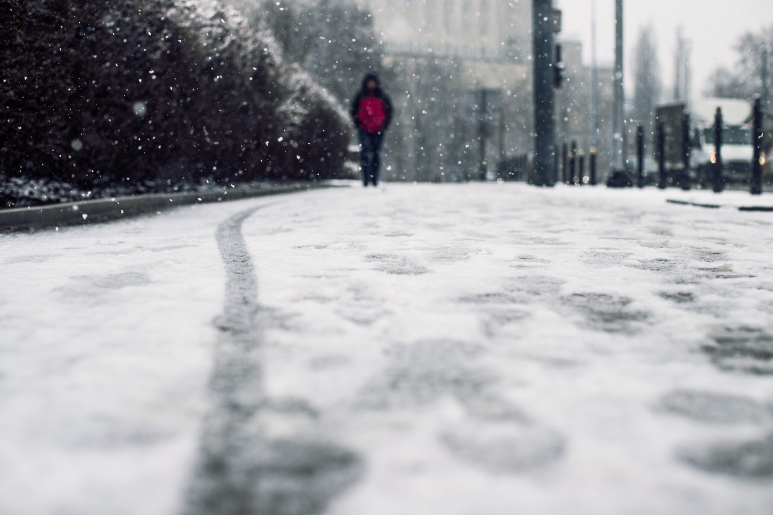 Pacific Northwest Faces Heavy Rain; Upper Midwest Anticipates Light Snow on February 22